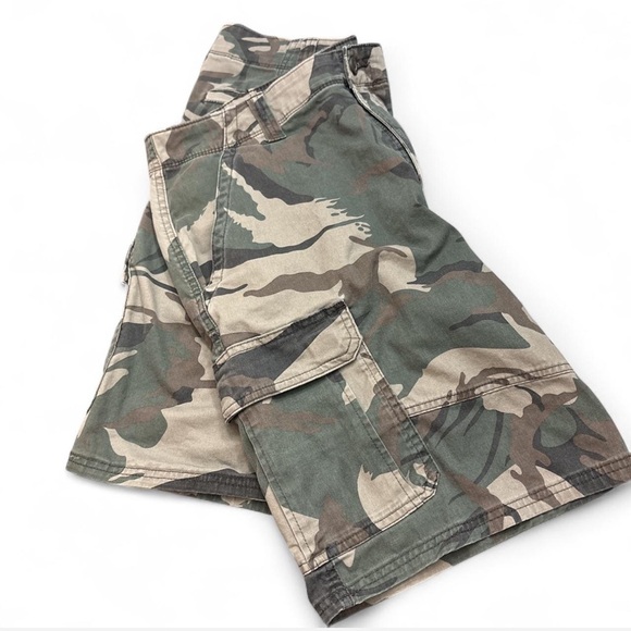 Wrangler Green and Tan Cargo Shorts With Pockets Cotton - Picture 4 of 5